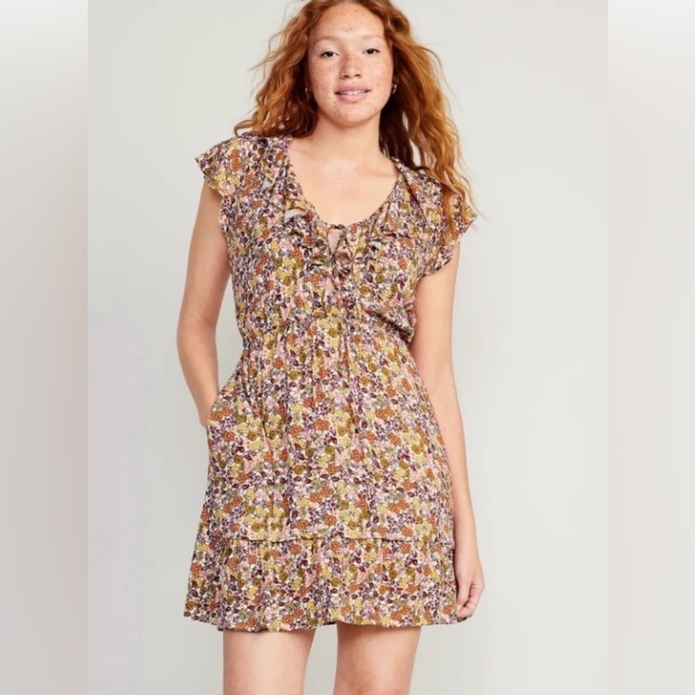 Old Navy Flutter Sleeve Ditsy Multi Floral Flowy Soft Comfy Relaxed Ruffle Dress